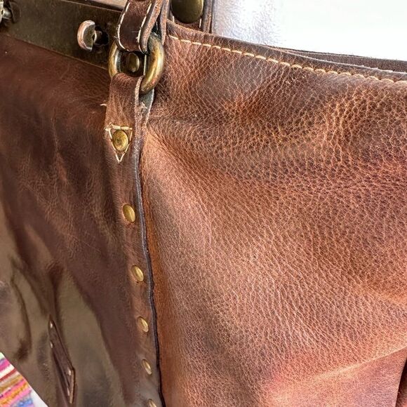 PATRICIA Nash Distressed Leather Tote Benvenuto Chocolate dark chocolate - Picture 13 of 15